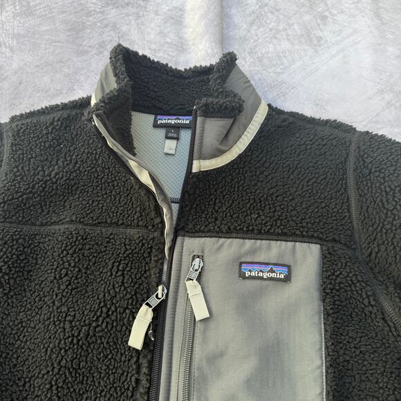 Men's Patagonia Black Gray Retro-X Deep Pile Fleece Zip Up Jacket Coat Sz Large - Picture 4 of 4